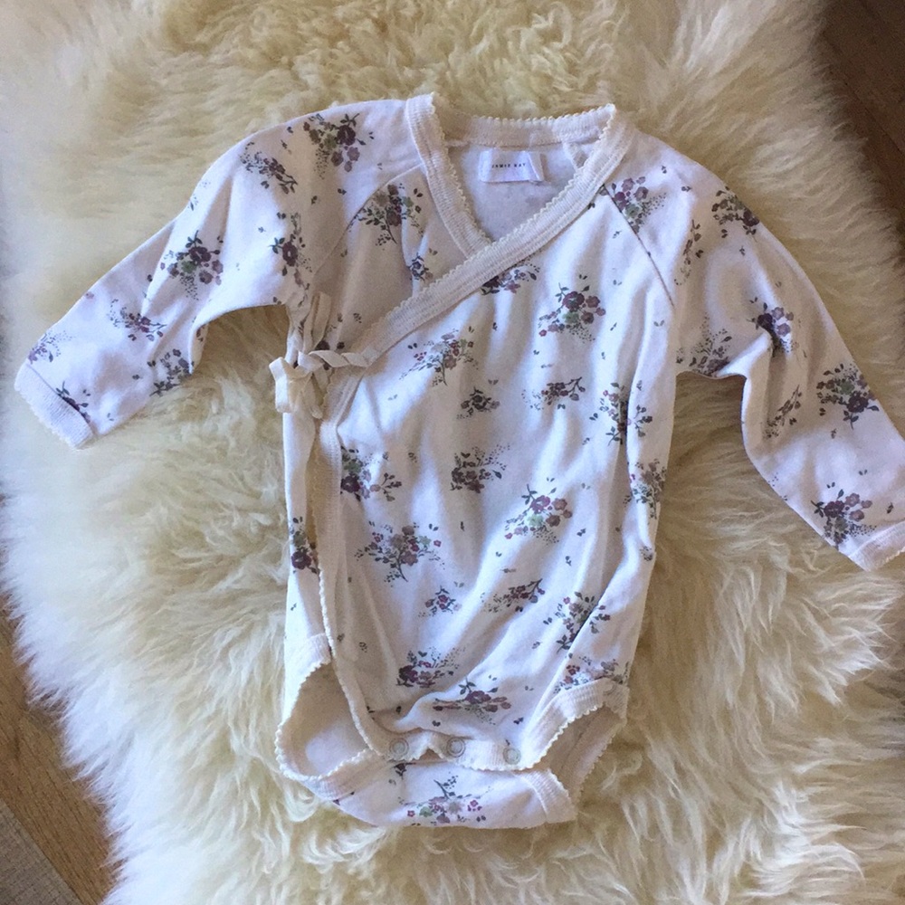 Jamie Kay rosette kimono NWOT